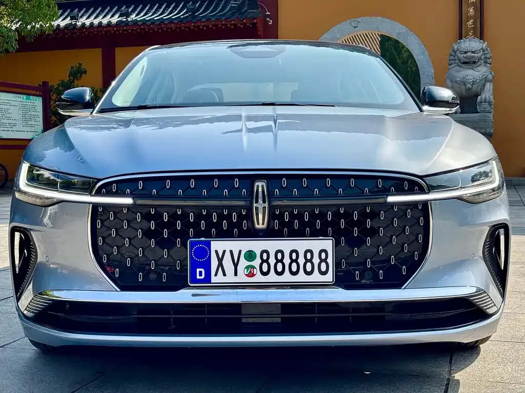 Lincoln Z 2025 из CN, фото 2
