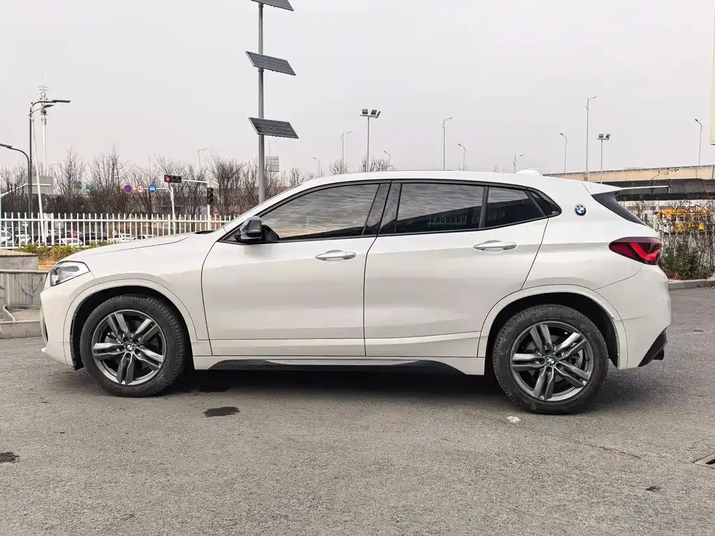 BMW X2 — фото 10