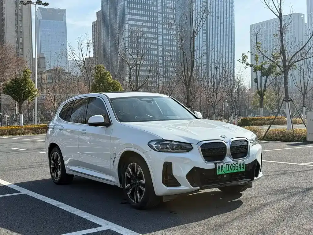 BMW iX3 2025 из CN, фото 10