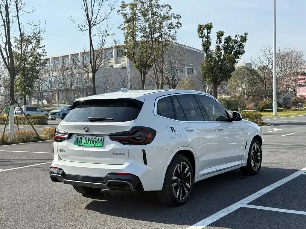 BMW iX3 2025 из CN, фото 7
