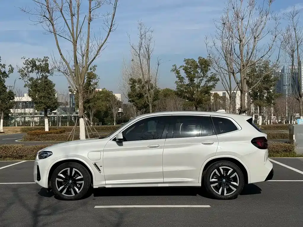 BMW iX3 2025 из CN, фото 6