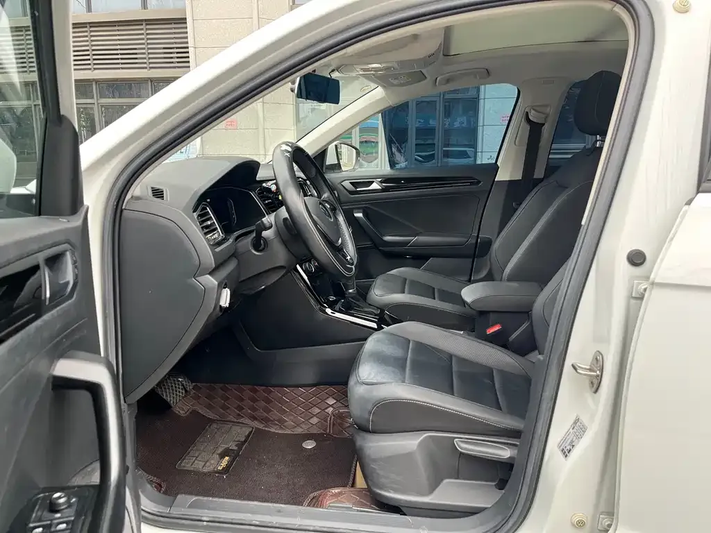 Volkswagen T-Roc 2022 из CN, фото 6