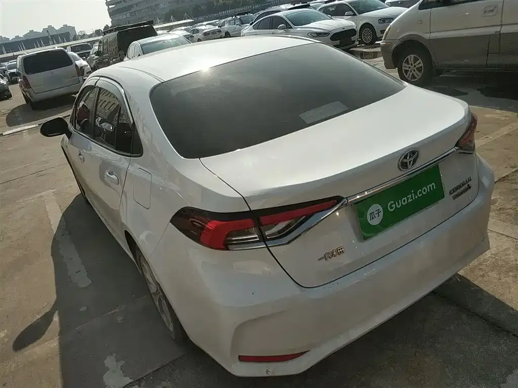Toyota Corolla 2022 из CN, фото 3