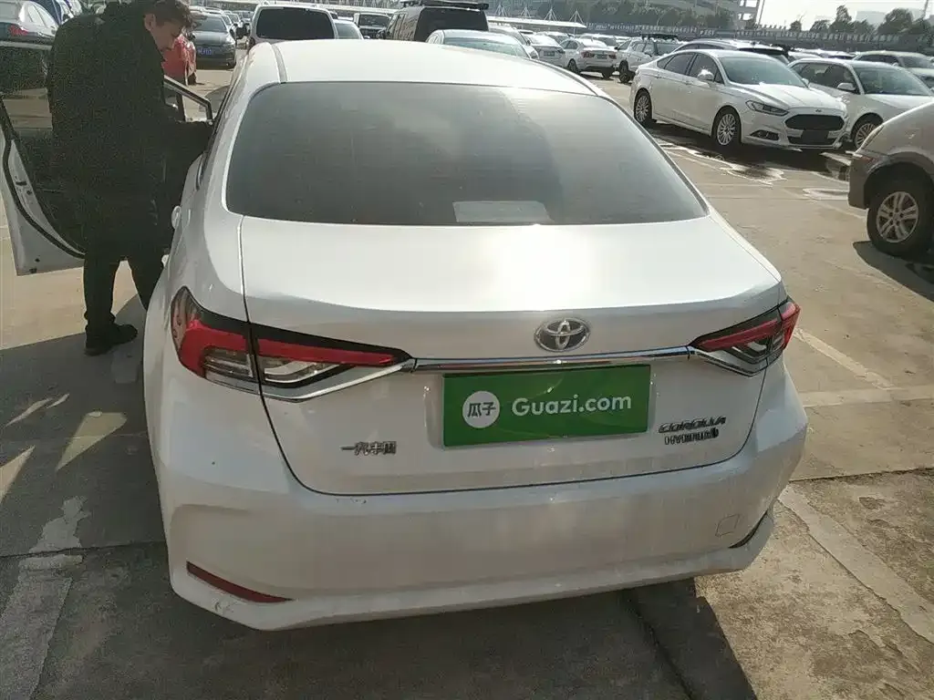 Toyota Corolla 2022 из CN, фото 8