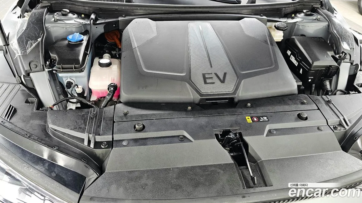Kia EV6 — фото 8