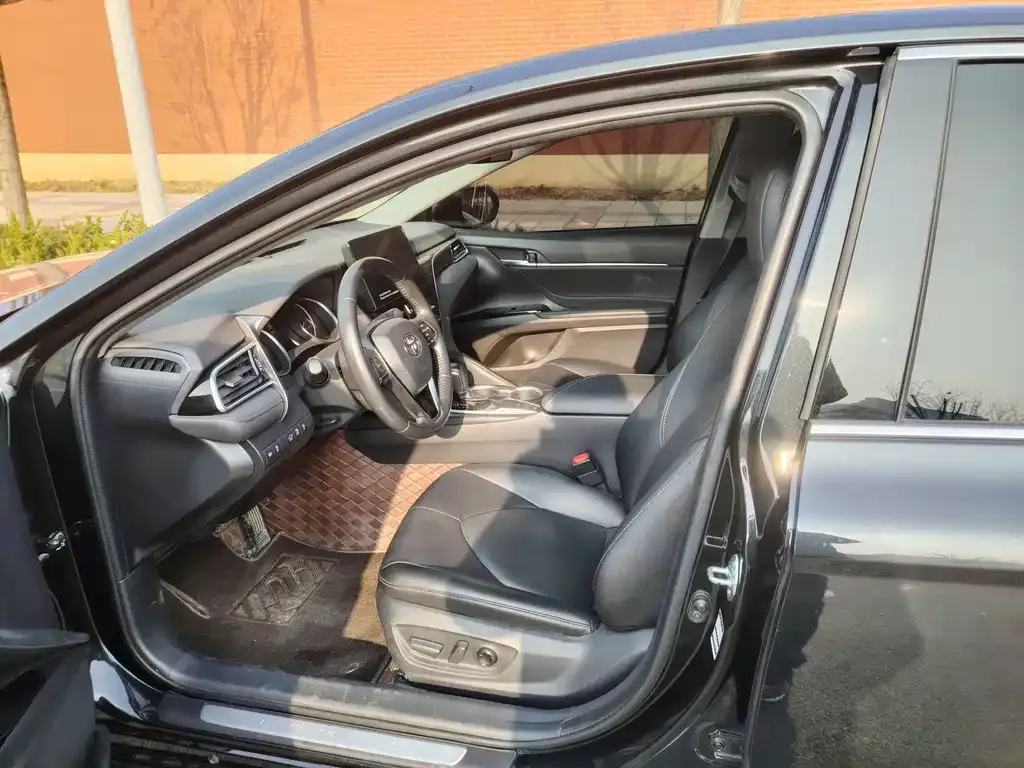 Toyota Camry 2023 из CN, фото 7