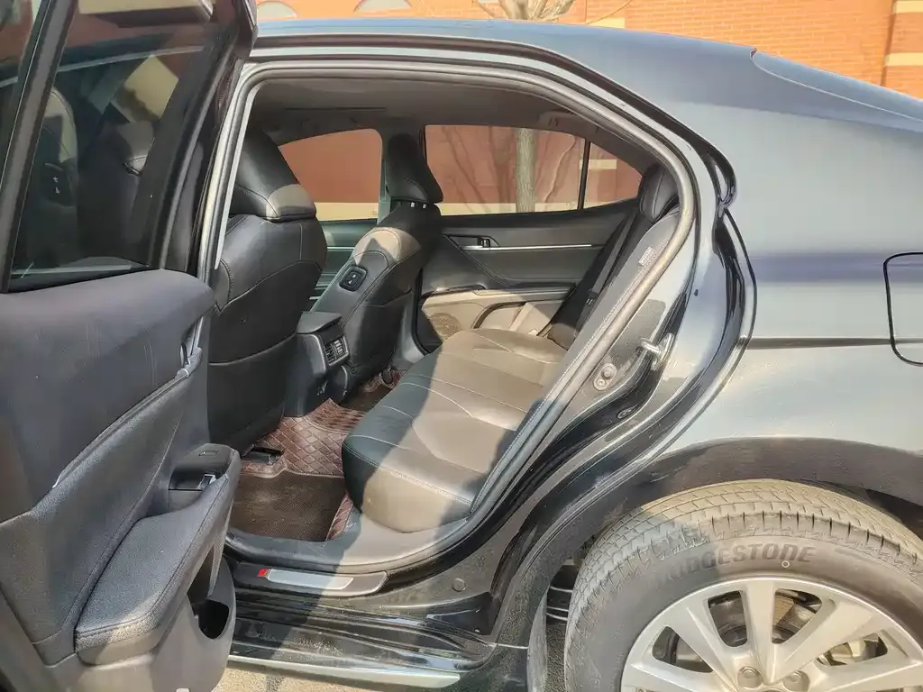 Toyota Camry 2023 из CN, фото 6