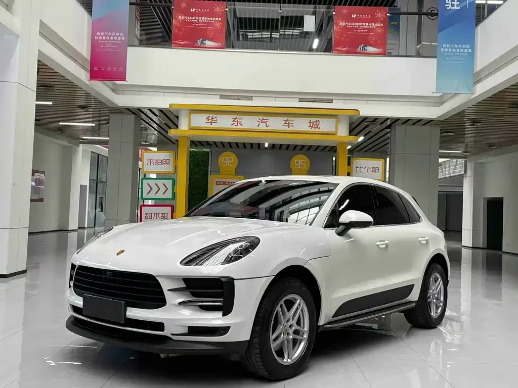 Porsche Macan — фото 1