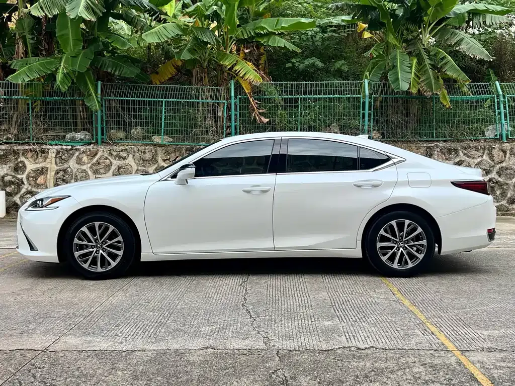 Lexus ES 2022 из CN, фото 10