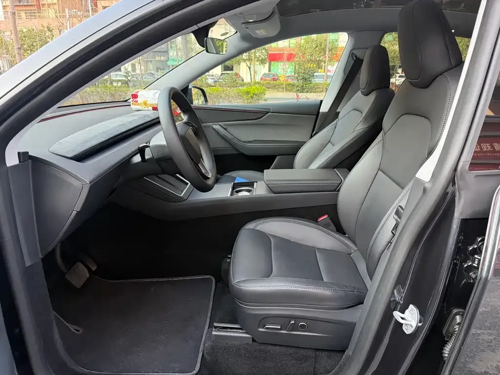 Tesla Model Y 2025 из CN, фото 5