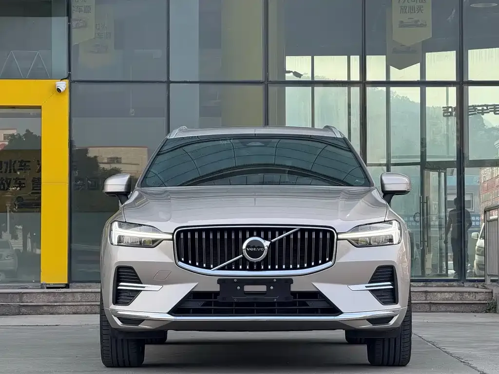 Volvo XC60 — фото 6