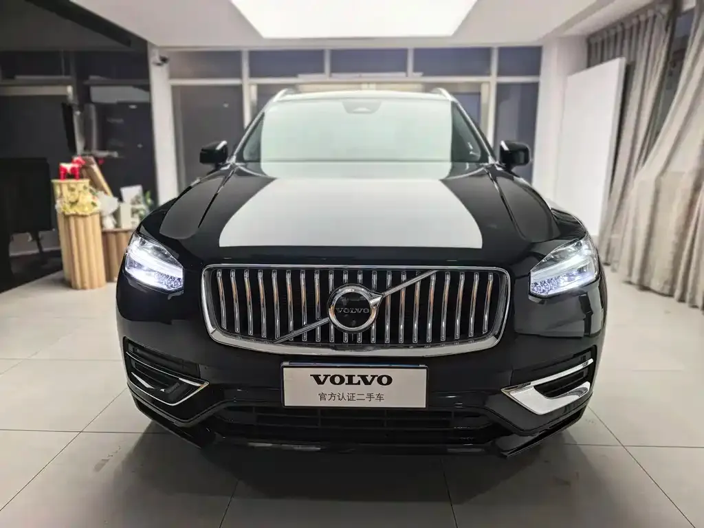 Volvo XC90 — фото 2