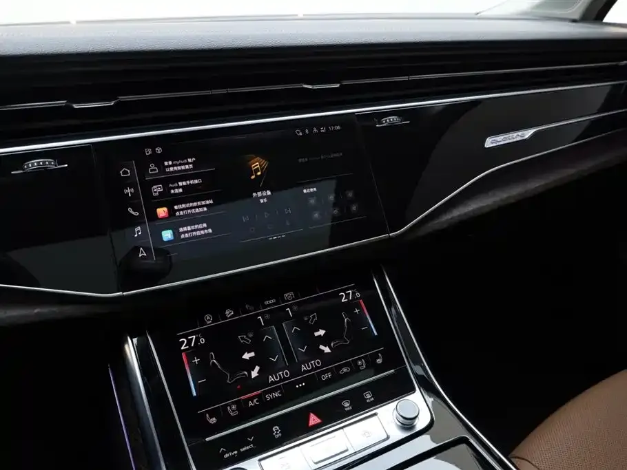 Audi Q7 2024 из CN, фото 2