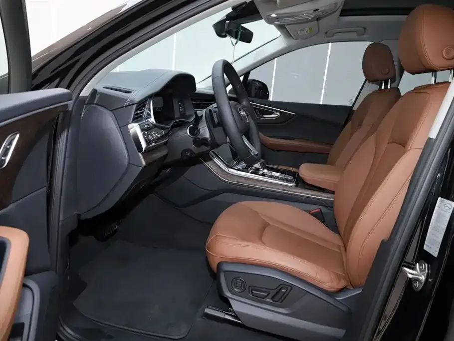 Audi Q7 2024 из CN, фото 8