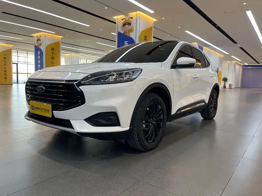 Ford Escape 2024 из CN, фото 1