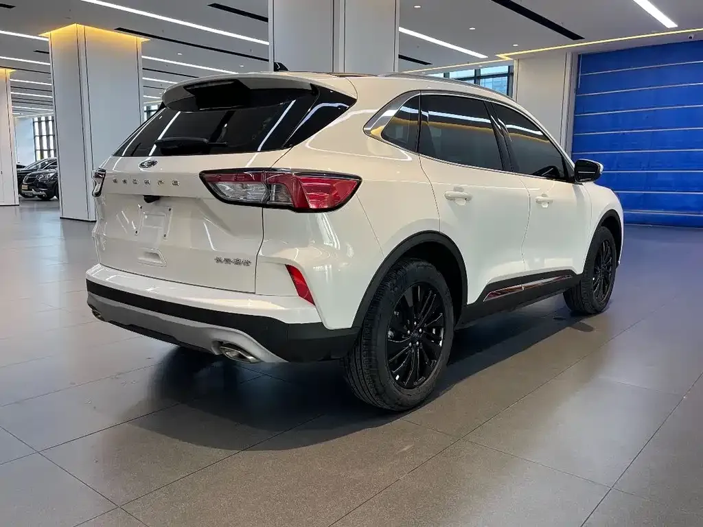 Ford Escape 2024 из CN, фото 7
