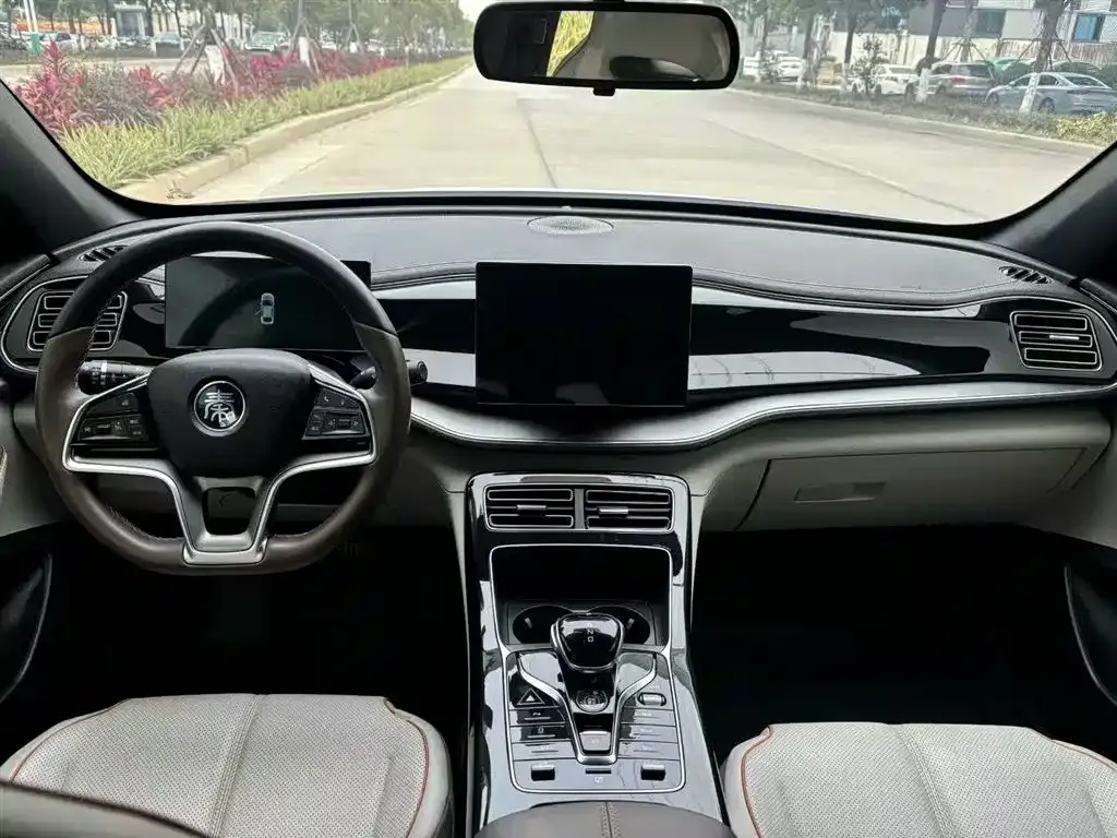 BYD Qin PLUS 2023 из CN, фото 8