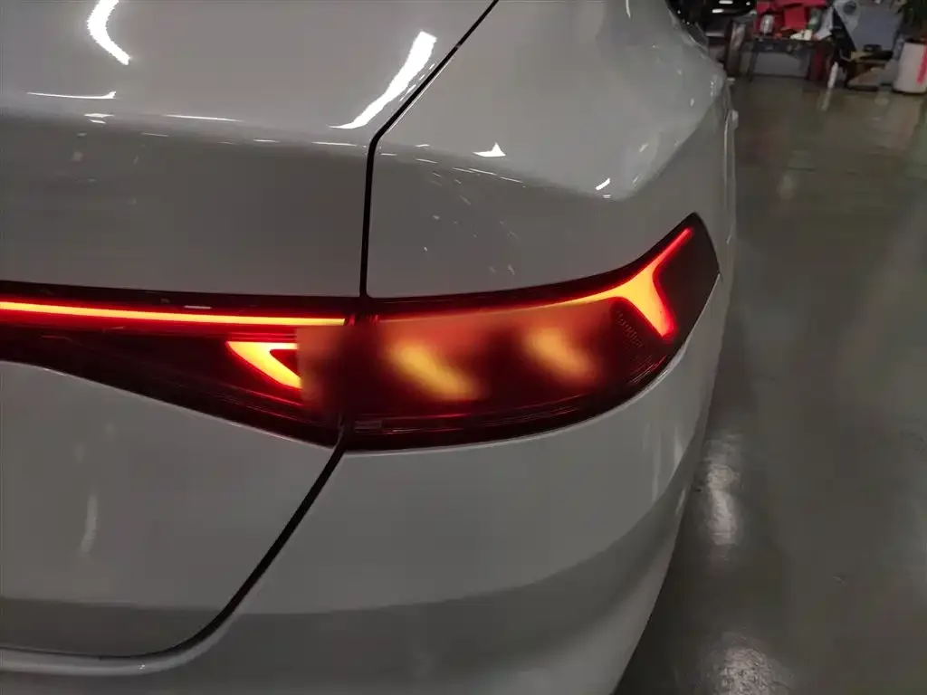 BYD Qin PLUS 2023 из CN, фото 2