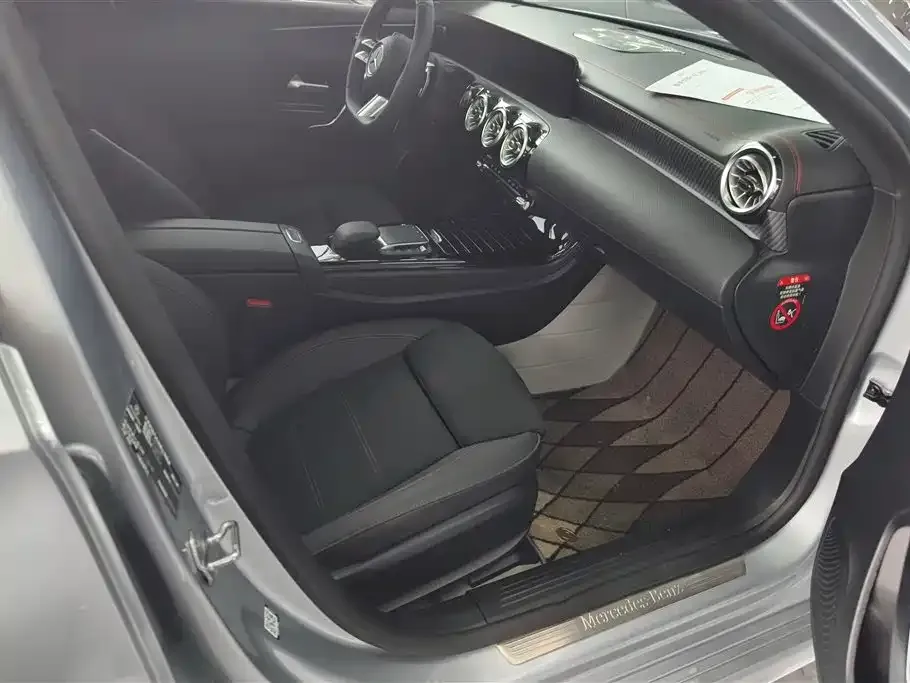 Mercedes-Benz A-Class 2024 из CN, фото 5