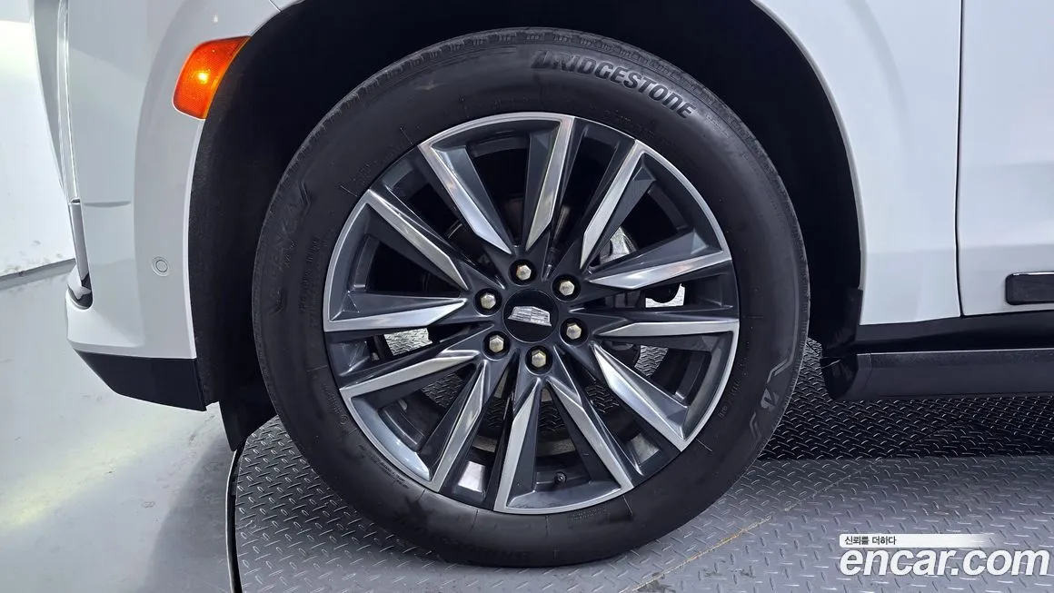 Cadillac Escalade 2022 из KR, фото 7