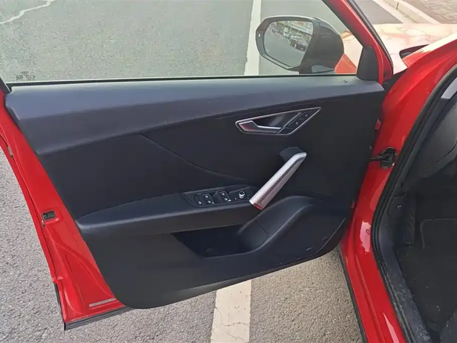 Audi Q2L 2021 из CN, фото 5