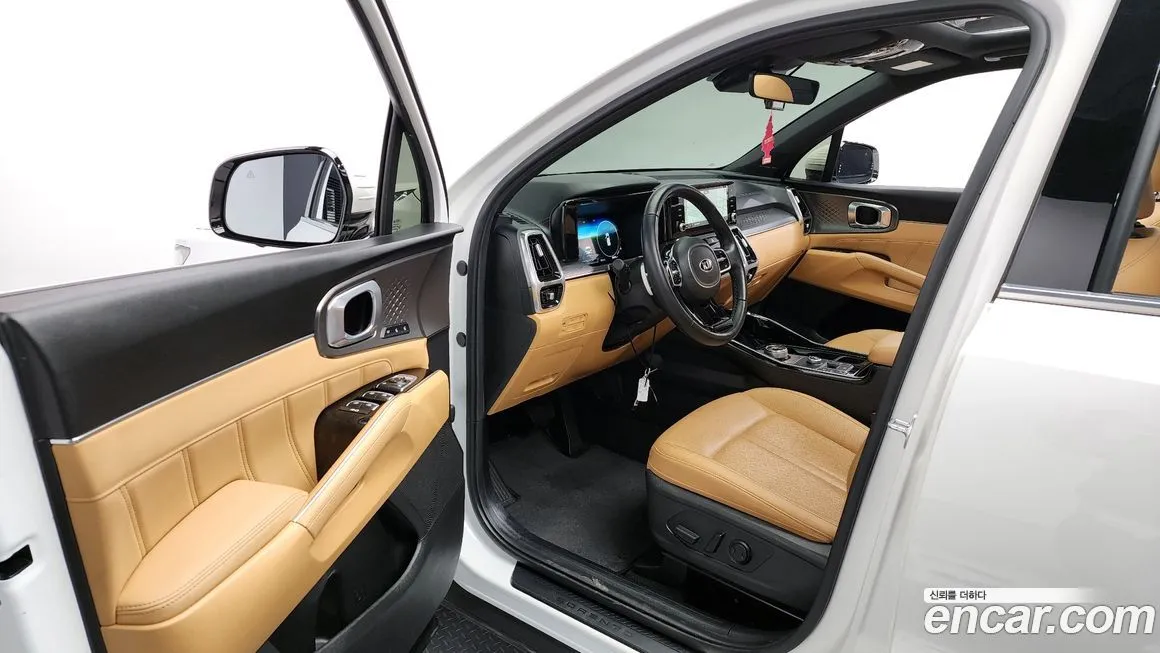 Kia Sorento — фото 6