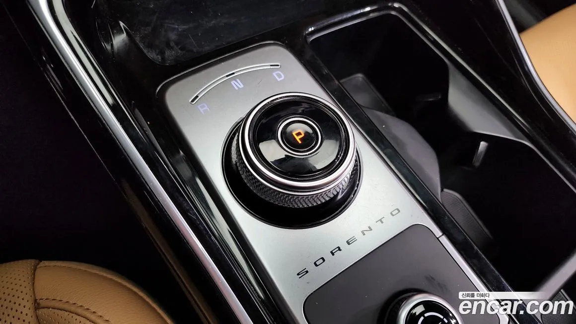 Kia Sorento — фото 7