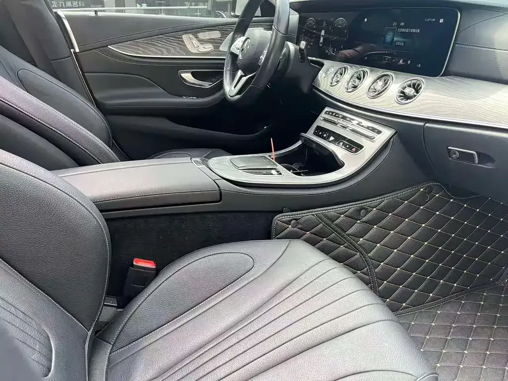 Mercedes-Benz CLS — фото 10