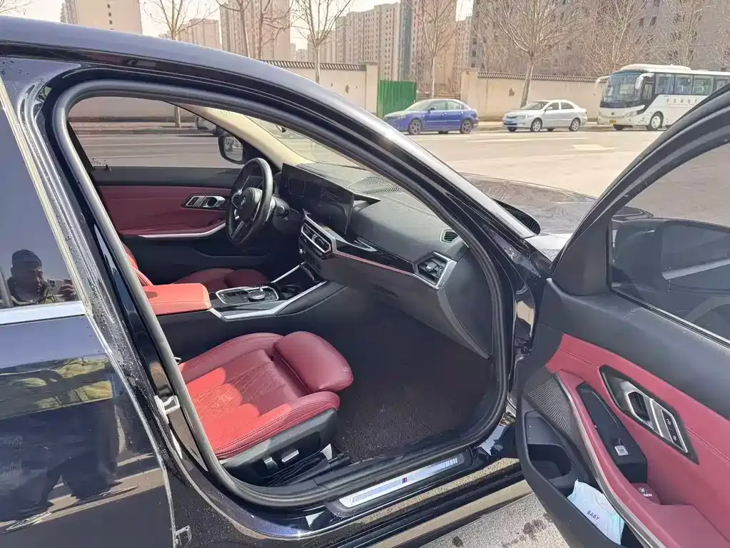 BMW 3 Series 2023 из CN, фото 3