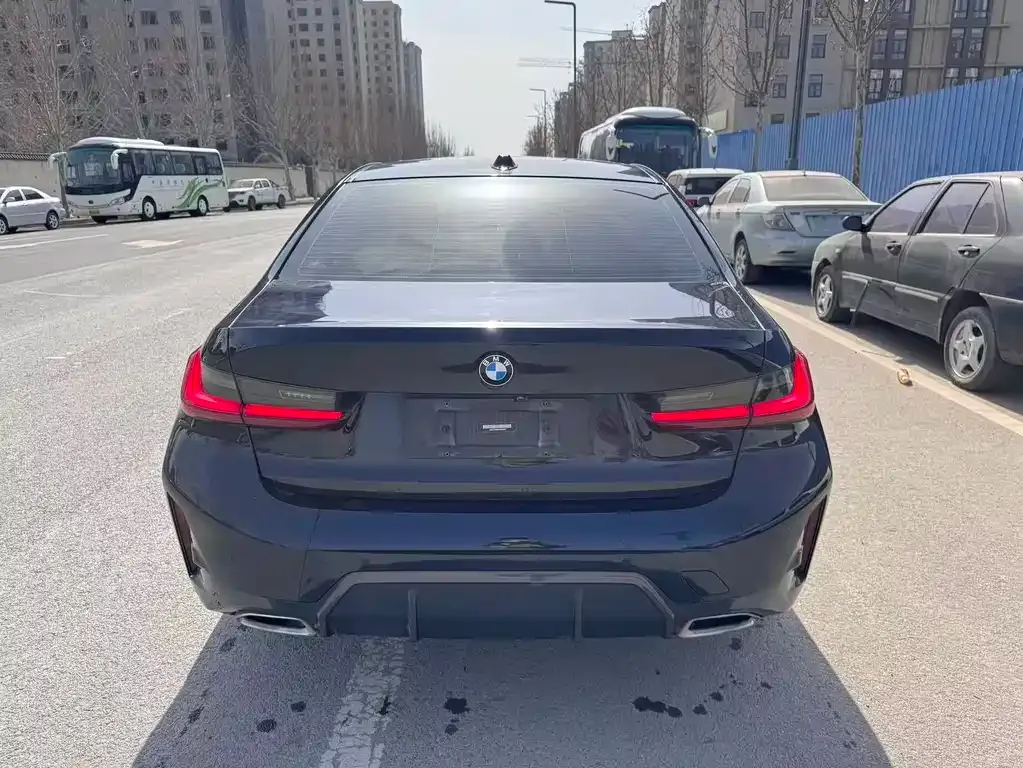 BMW 3 Series 2023 из CN, фото 7