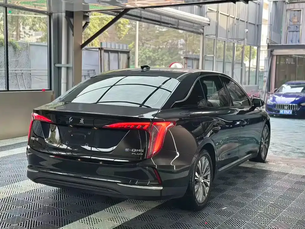 Hongqi E-QM5 — фото 6