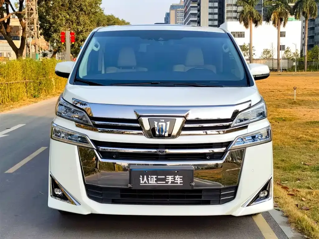 Toyota Vellfire 2021 из CN, фото 4