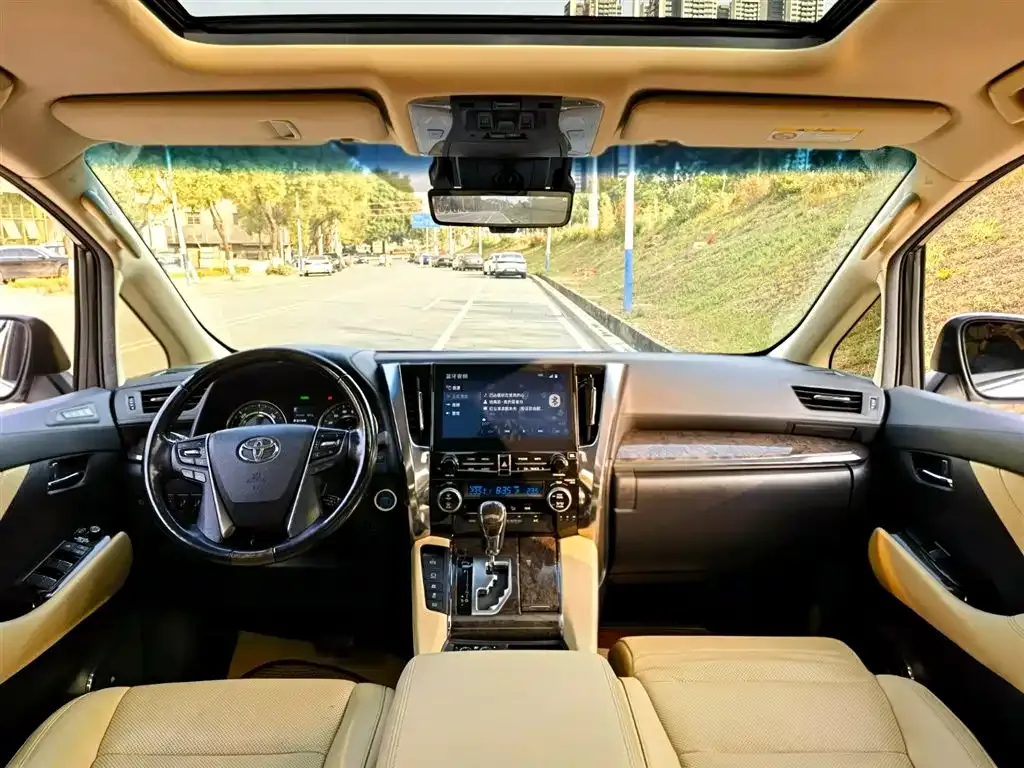 Toyota Vellfire 2021 из CN, фото 7