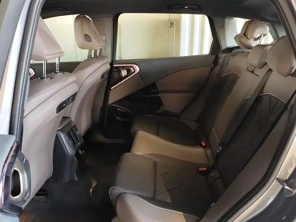 BMW X3 2025 из CN, фото 8