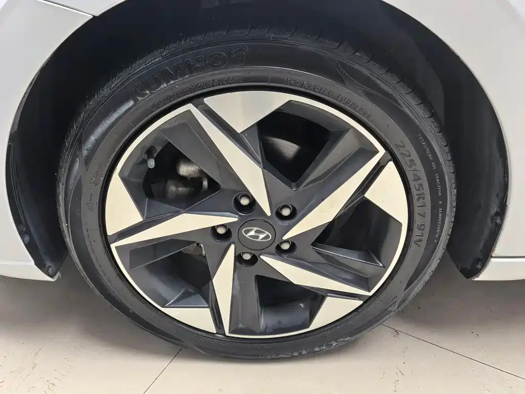 Hyundai Elantra 2022 из CN, фото 4