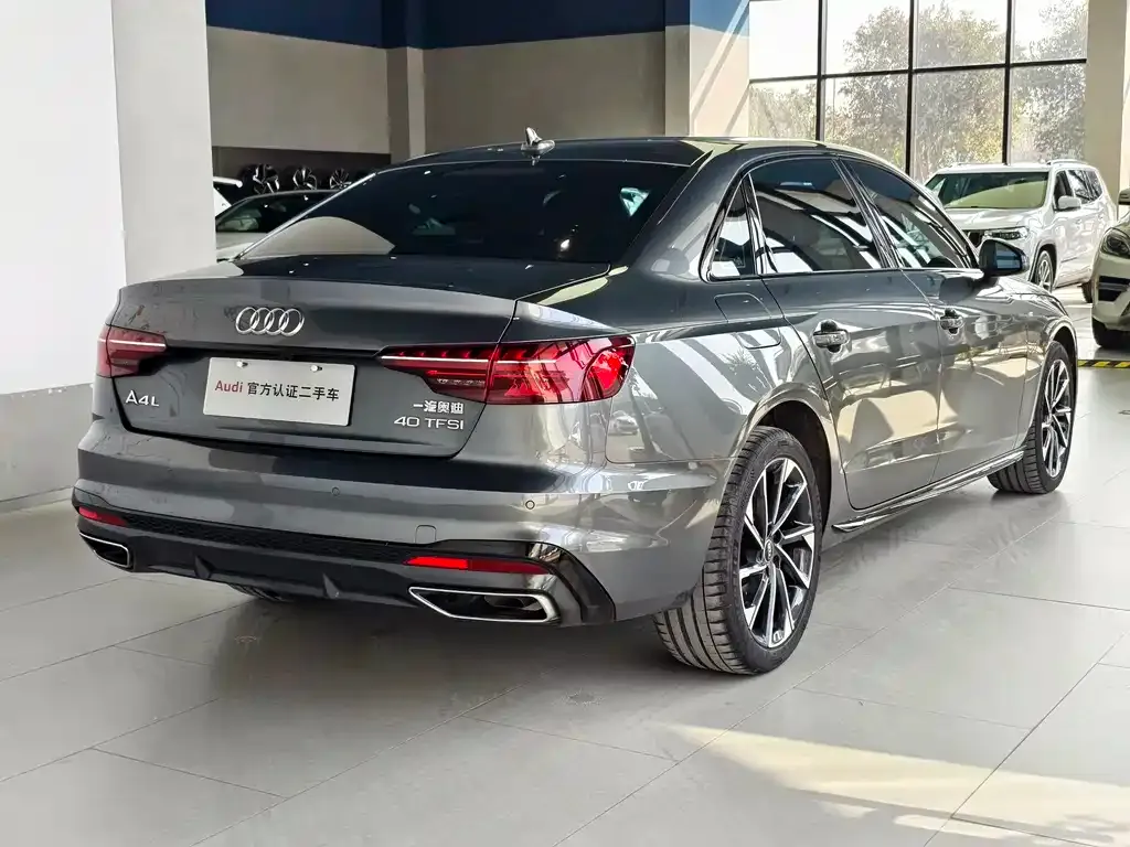 Audi A4L 2023 из CN, фото 7