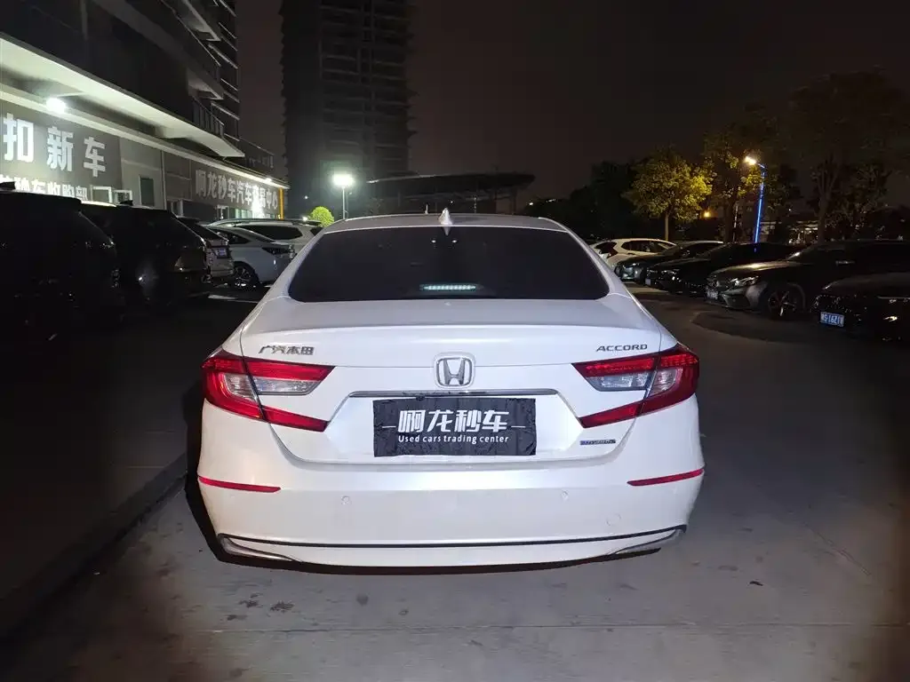 Honda Accord — фото 6
