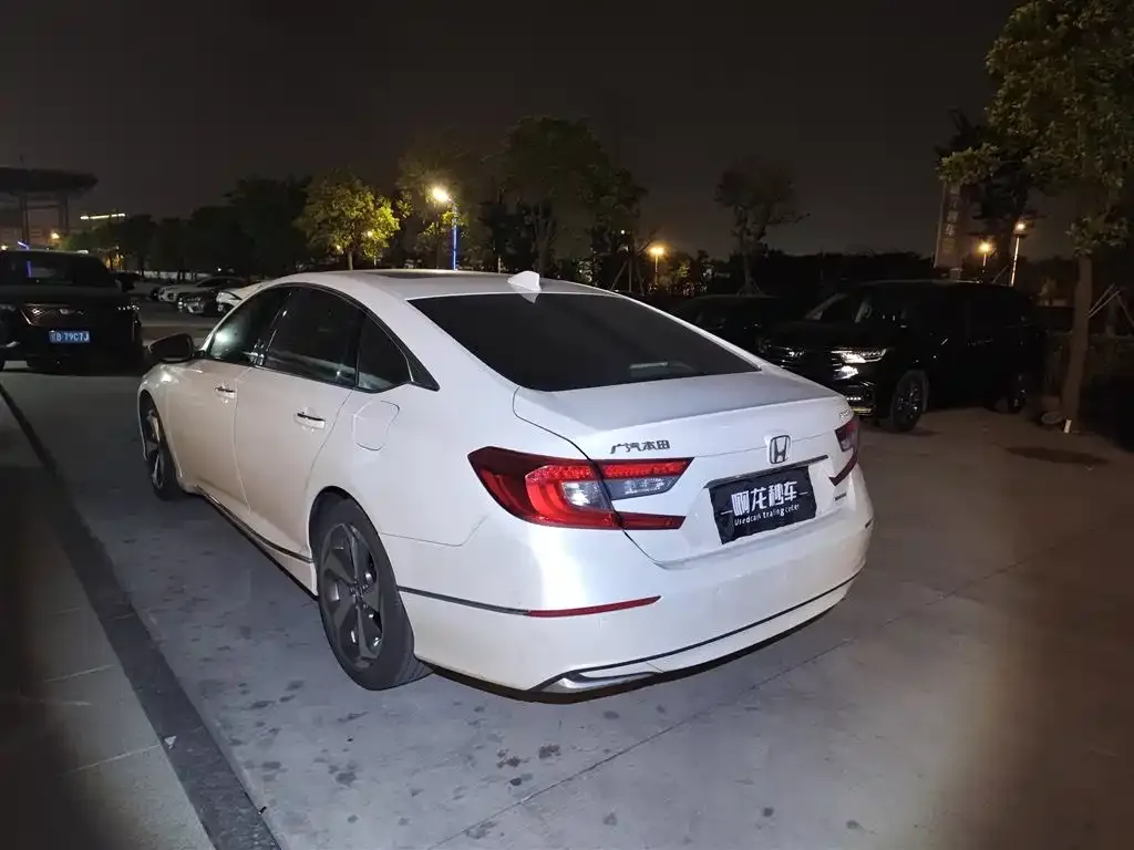 Honda Accord — фото 5