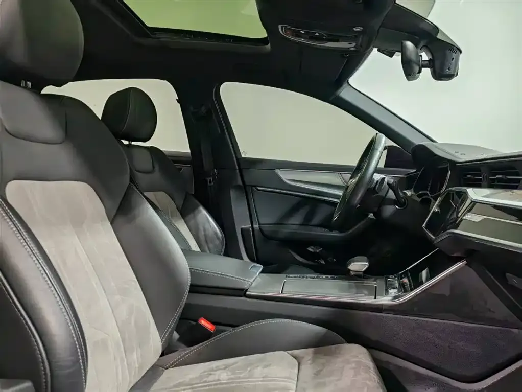 Audi A6L 2023 из CN, фото 7