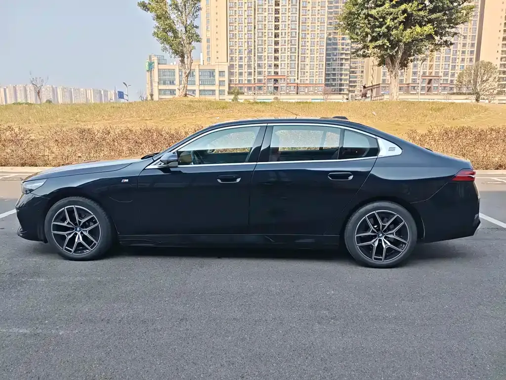 BMW i5 2024 из CN, фото 7