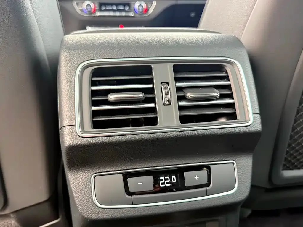 Audi Q5L 2024 из CN, фото 6