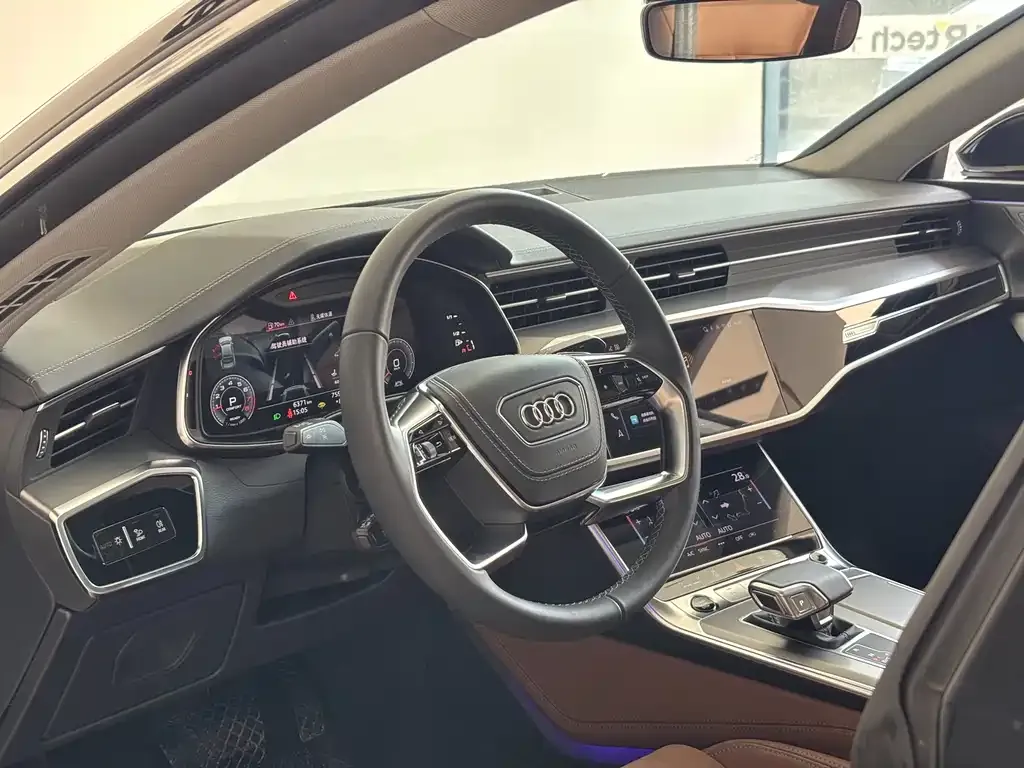 Audi A7L 2025 из CN, фото 9