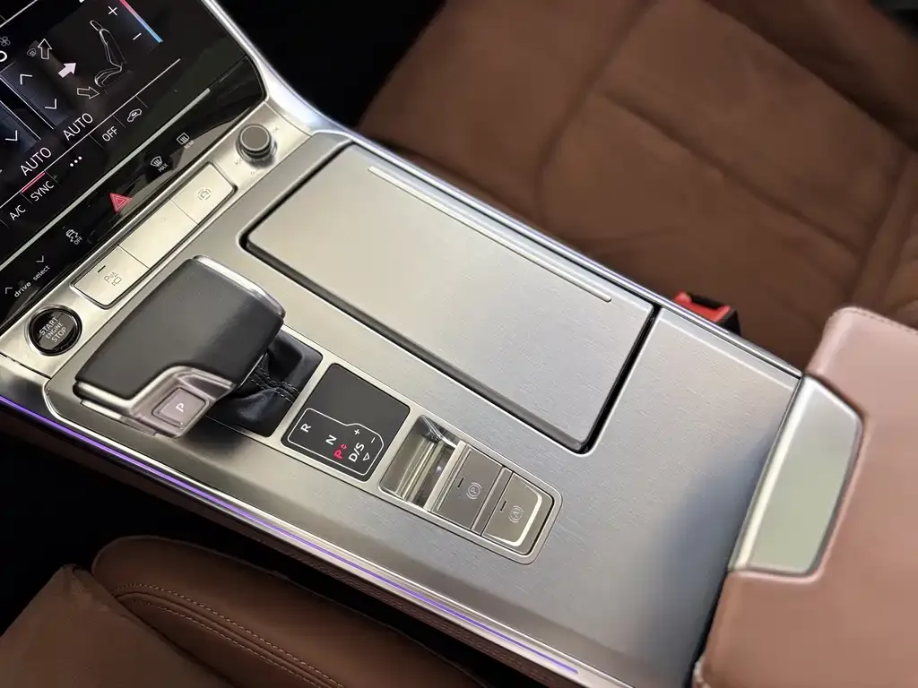 Audi A7L 2025 из CN, фото 5
