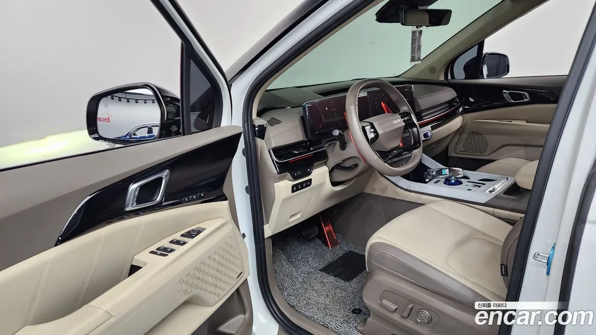 Kia Carnival — фото 8