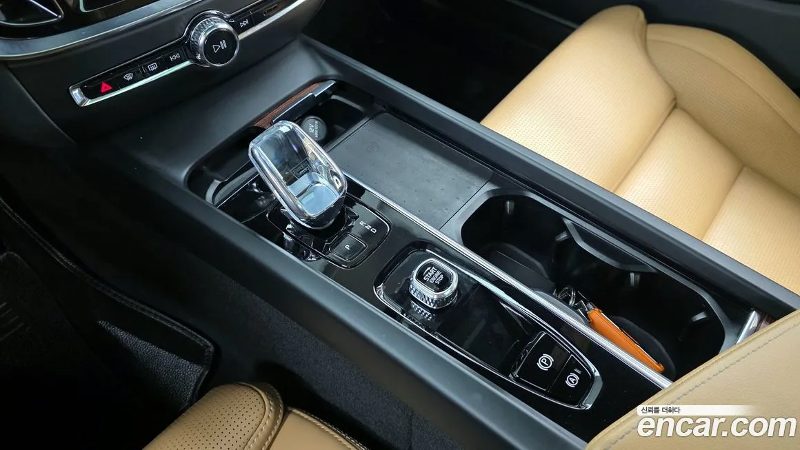 Volvo V60 2023 из KR, фото 8