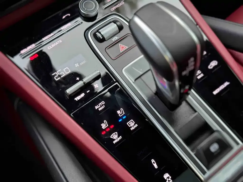 Porsche Cayenne Hybrid 2023 из CN, фото 4