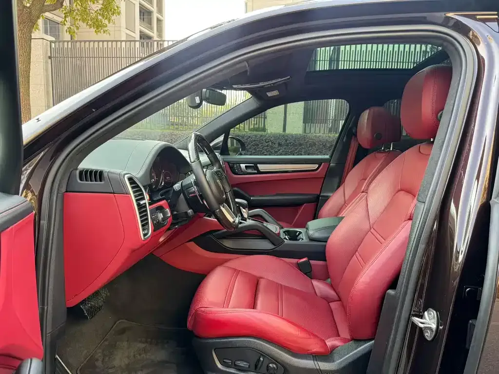 Porsche Cayenne Hybrid 2023 из CN, фото 10