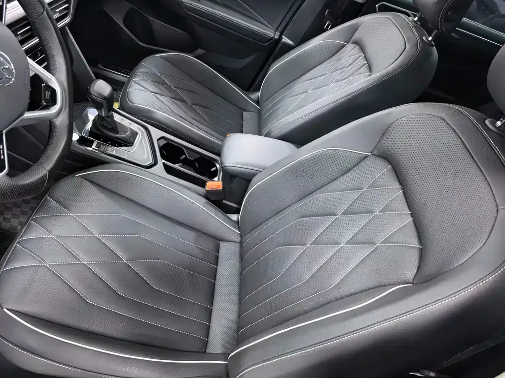 Volkswagen Tiguan L 2023 из CN, фото 7