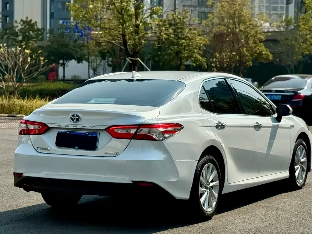 Toyota Camry 2023 из CN, фото 9