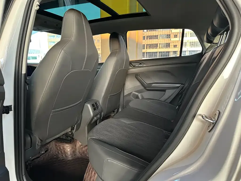 Volkswagen T-Cross 2021 из CN, фото 2